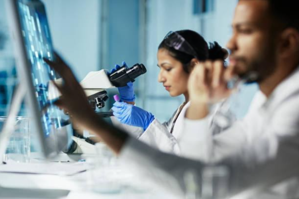 Equipe de recherche en entomologie
Recherche et développement au sein de l'élevage d'insectes